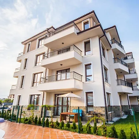 Ina & Eva Bayview Deluxe Бургас