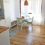 Ina & Eva Bayview Deluxe Burgas City