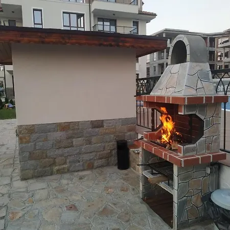 Ina & Eva Bayview Deluxe Burgas